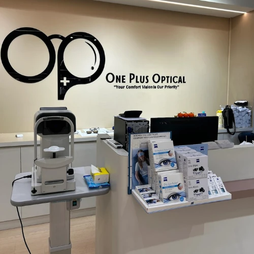 Image_One-Plus_Optical_Place-Environemnt-4