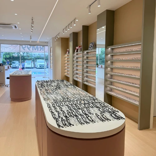 Image_One-Plus_Optical_Place-Environemnt-6